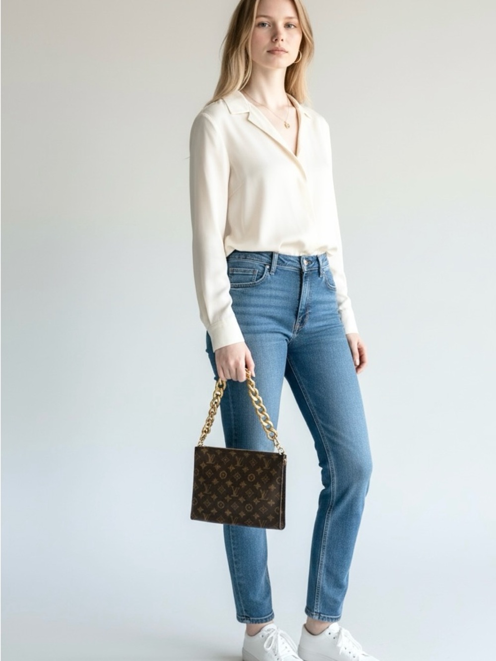 Louis Vuitton Monogram Clutch - Picture 16 of 16